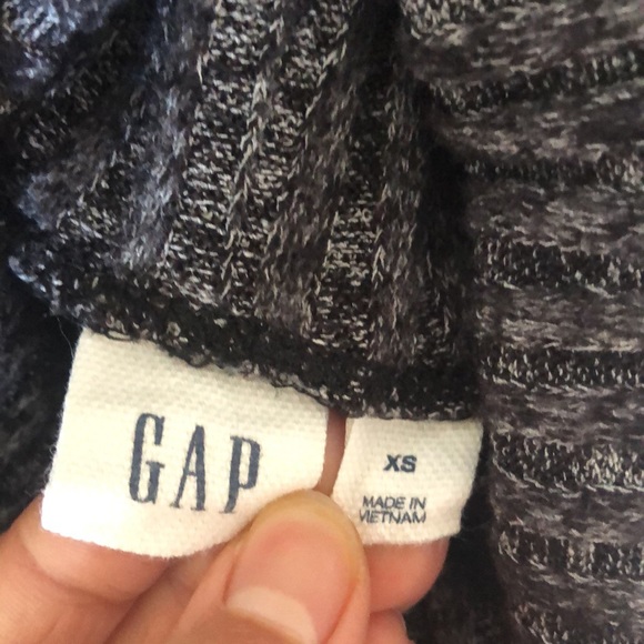 Neutral 5 sweater bundle - Picture 4 of 6